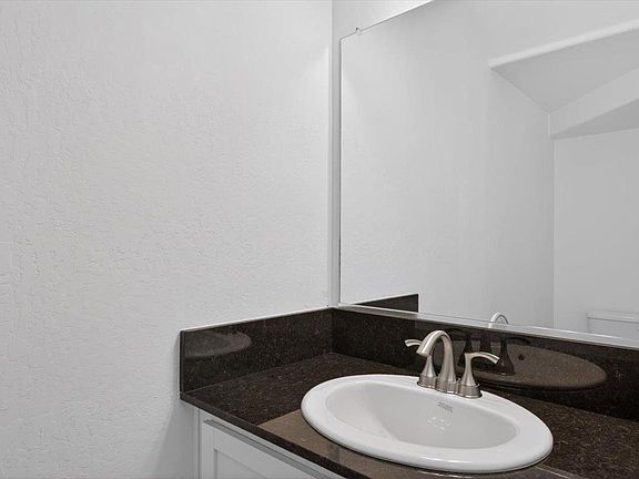 4th image of 1529 Crimson Way
