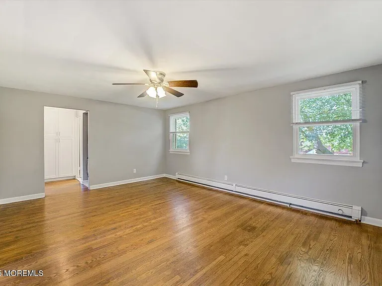 46 Manor Dr #401 — Photo 4