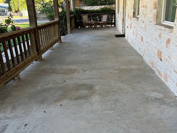 2nd image of 603 Town Creek Ct