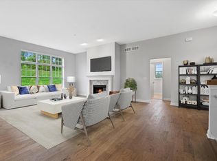 W214N4868 Casey Ct, Menomonee Falls, WI