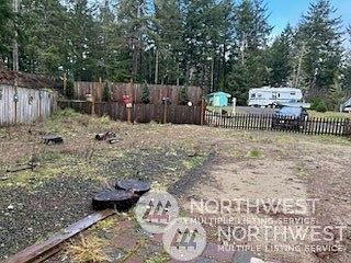 5th image of 215 Birch Place