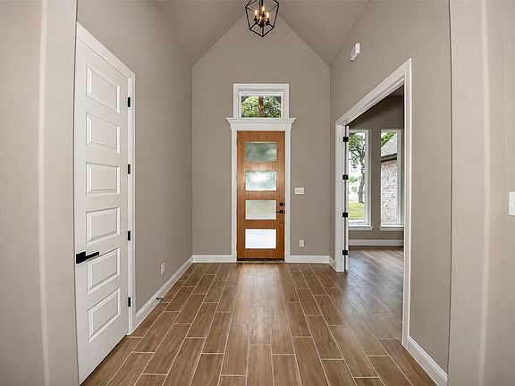 4th image of 1045 Vh Ranch Rd
