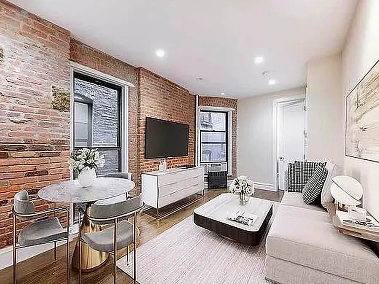 264 W 25th St #4E — Photo 1