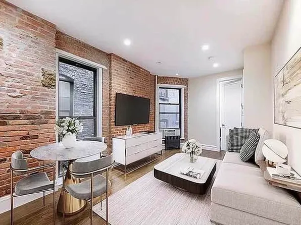264 West 25th Street image 1 of 14