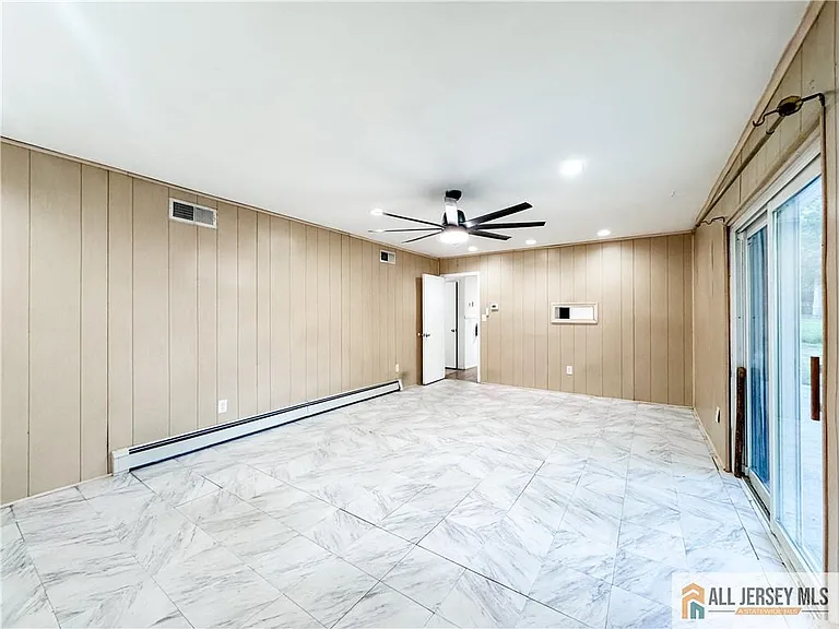 742 Grove Ave — Photo 14