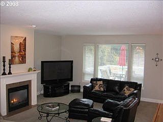 3rd image of 1810 E Bartlett Ct