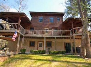 2239 Cove Creek Dr, Sevierville, TN 37862