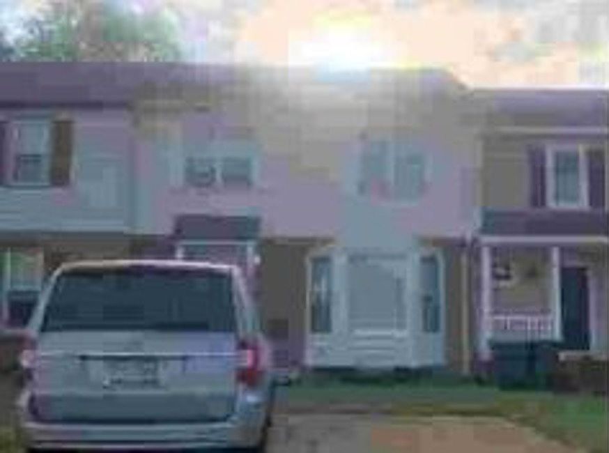 1st image of 8 W Wainwright Dr