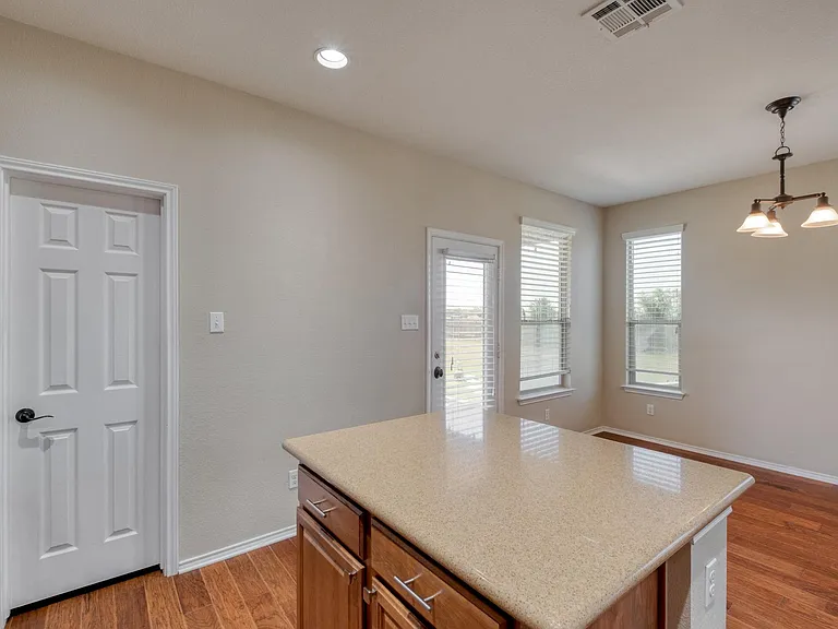 117 Brittany Ln — Photo 11