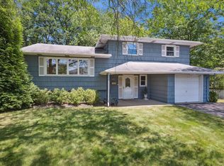 2291 Old Farm Rd, Scotch Plains, NJ 07076