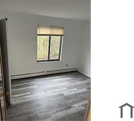 2nd image of 15412 Maple Park Dr