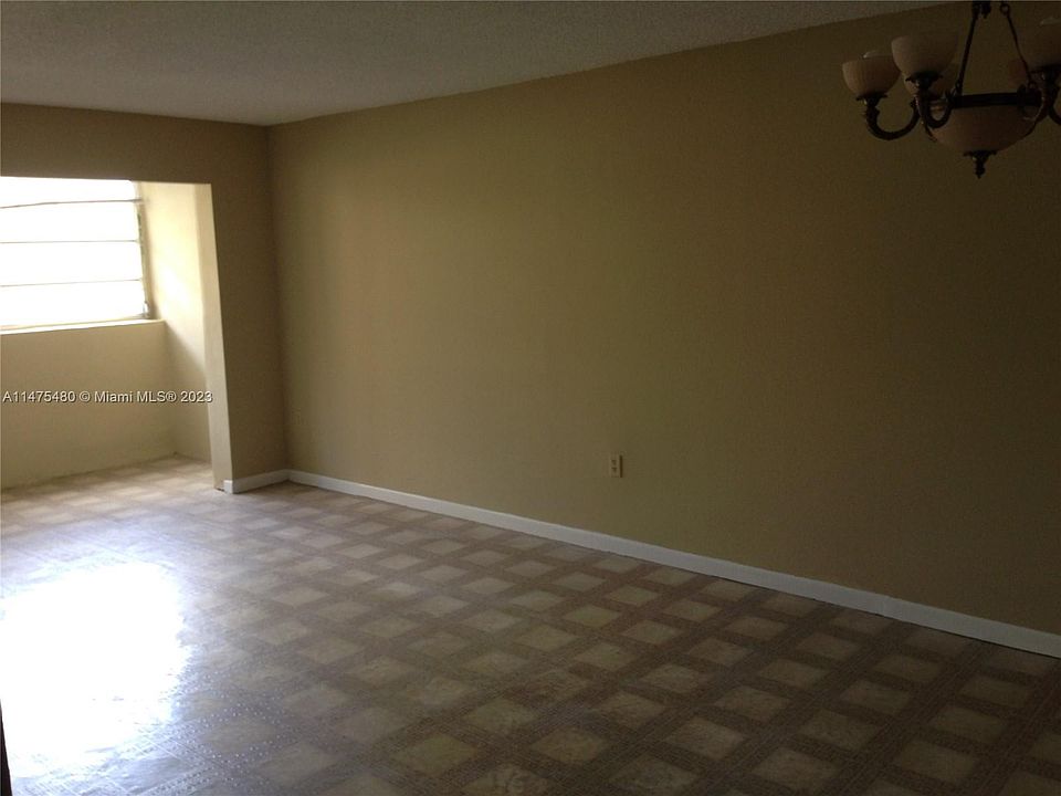 1555 W 44th Pl Hialeah, FL Zillow Apartments for Rent in Hialeah