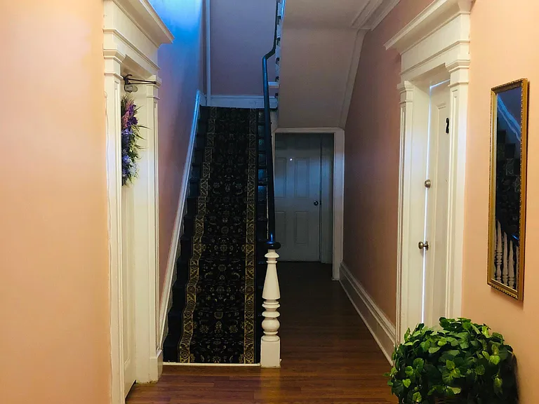18 Washington St #3 — Photo 2