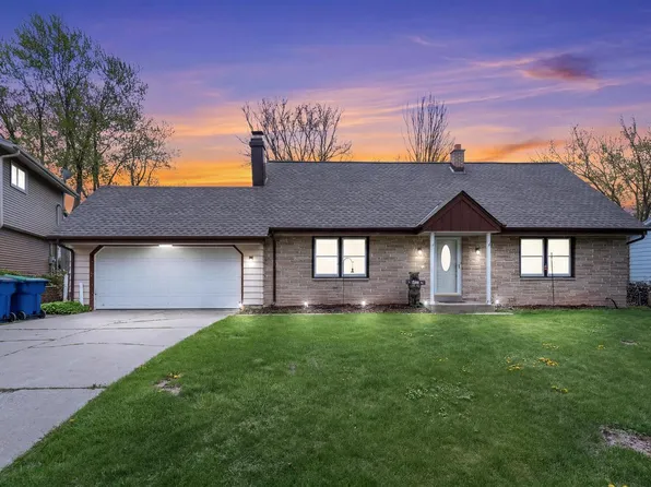 1666 Dellwood COURT, Grafton, WI 53024