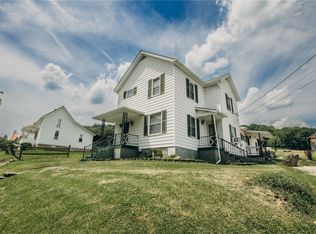 130 Shelocta St, Creekside, PA 15732