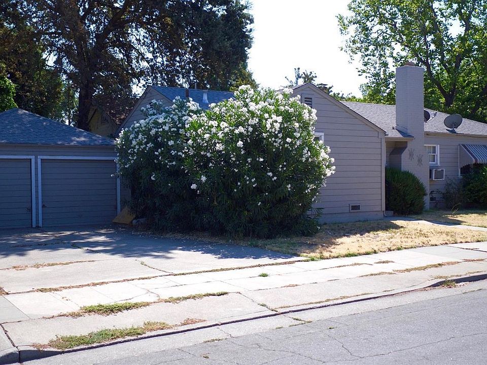 1st image of 610 N Baker St