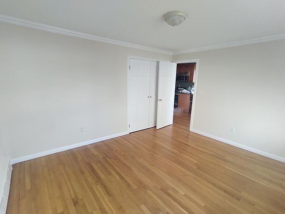 2nd image of 716 Logan Ave APT 1