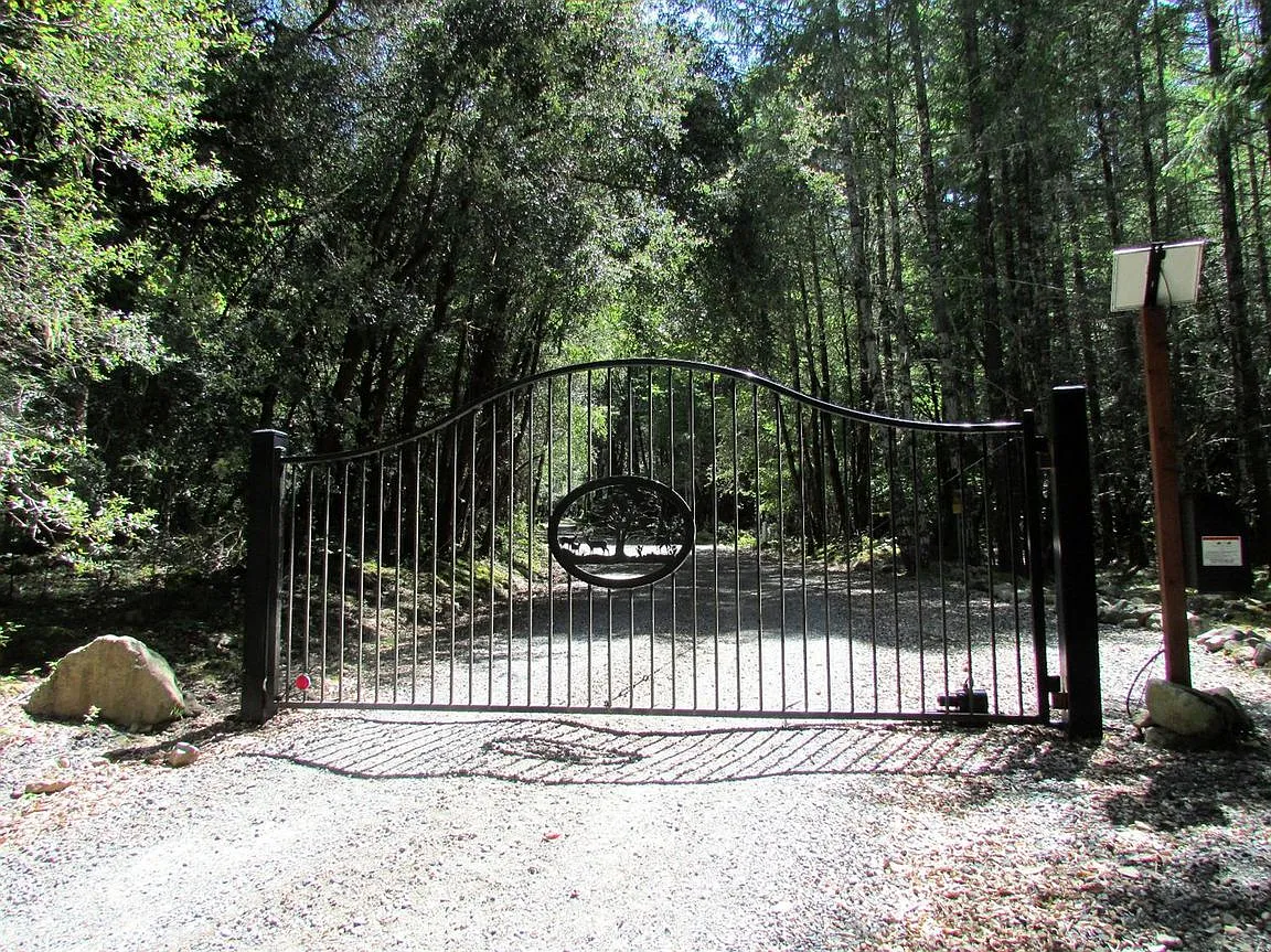 1885 Murphy Creek Rd photo 1