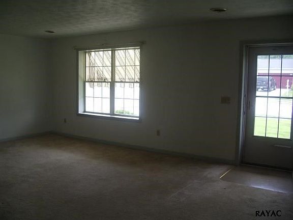 4th image of 158 Kevin Dr