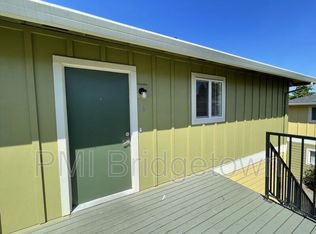 155 NE Kane Dr #16, Gresham, OR 97030