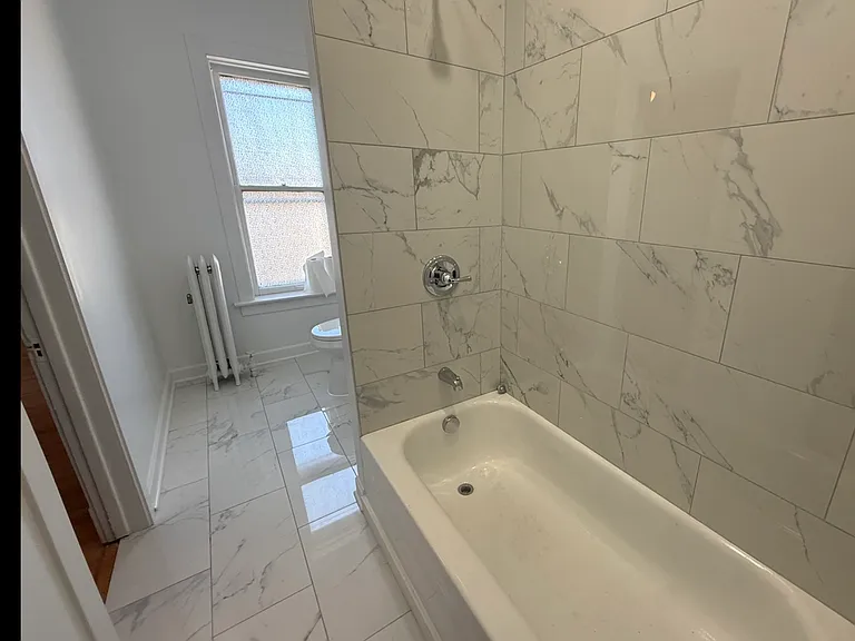 3943 N Kostner Ave #2F — Photo 9