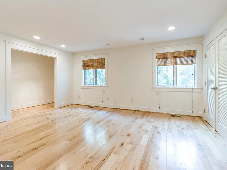 8209 Ruxton Crossing Ct — Photo 7