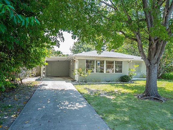 2nd image of 4922 Winchester Dr