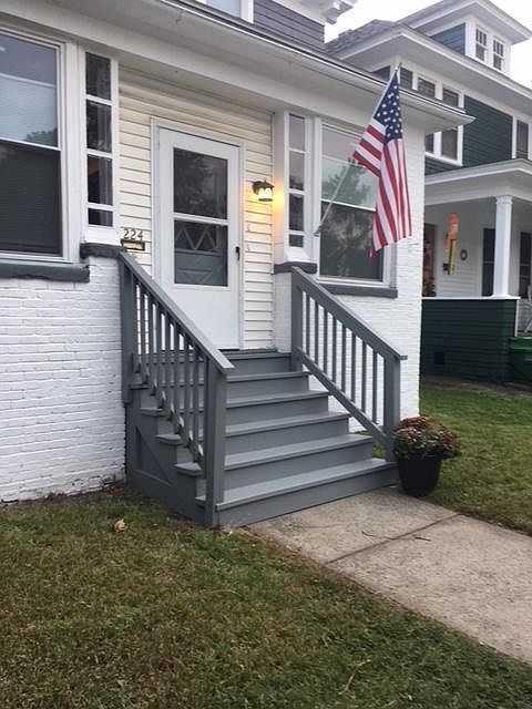 1st image of 224 6th Ave #1