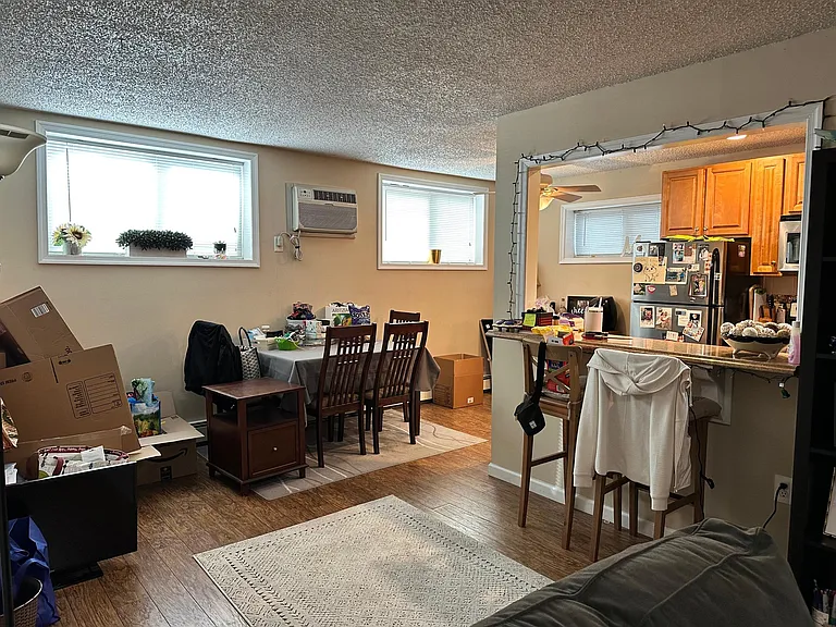711 Harry St #1A — Photo 3