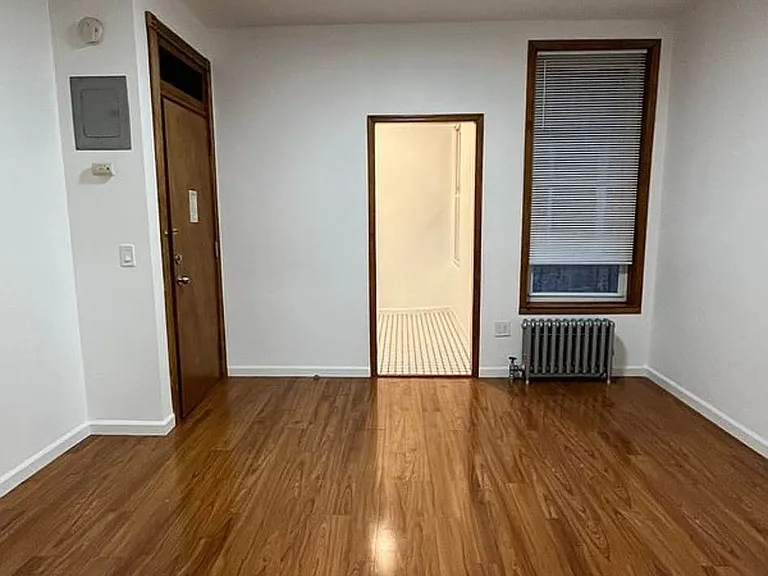 30-38 37th St #3 — Photo 3