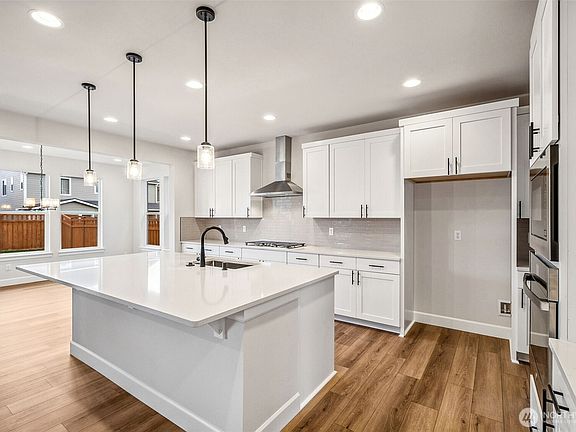 2nd image of 10601 Treasure Drive NW