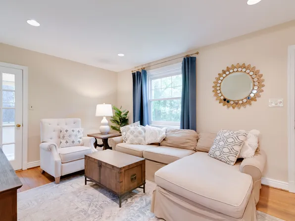 1208 Emily Ln, Henrico, VA 23229