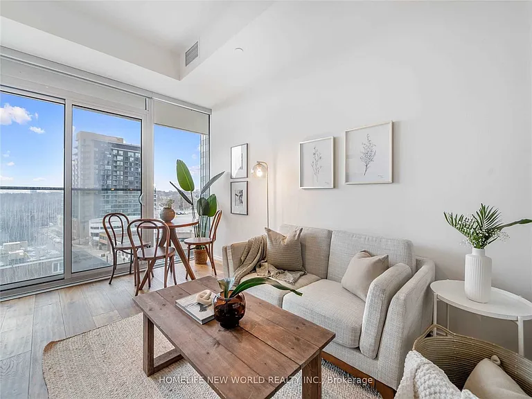 8 Hillsdale Ave E #920 — Photo 6
