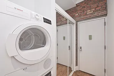 Rented by R New York