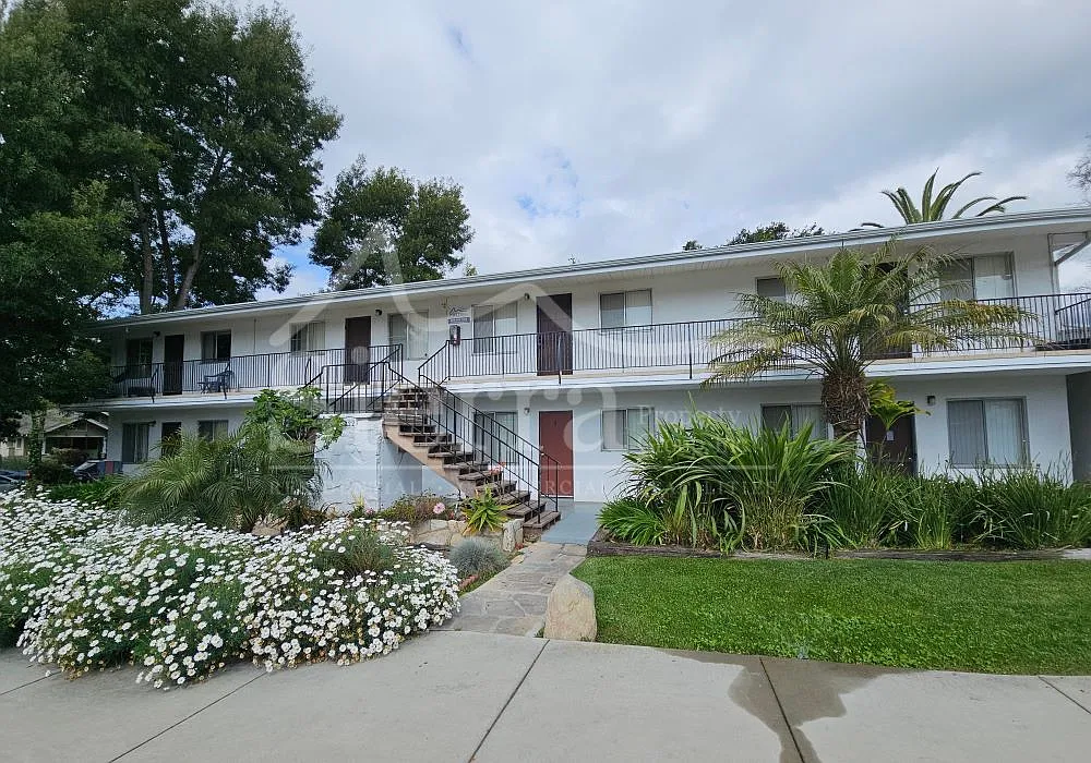 1 bed, $2,600 — Photo 2