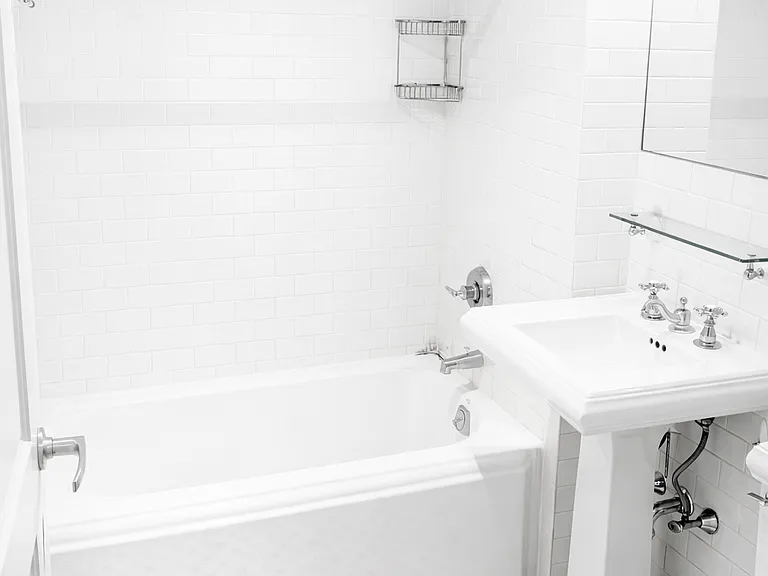 350 W 43rd St #17E — Photo 6