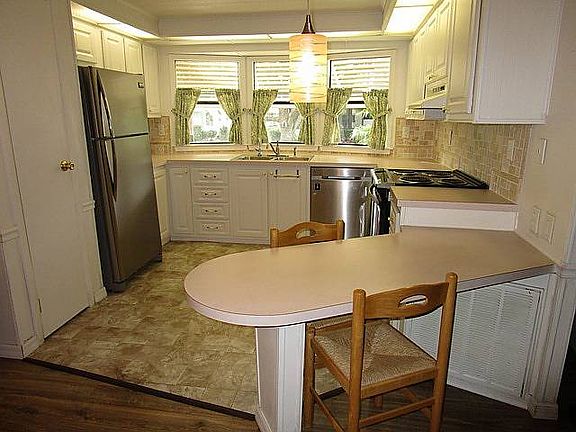 4th image of 152 Woodland Dr