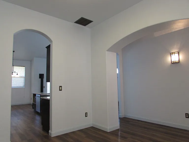 2096 Two Wood Dr — Photo 17