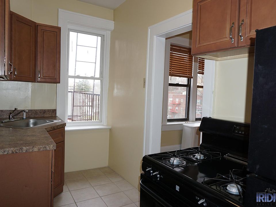 1st image of 55 Randolph Pl #1