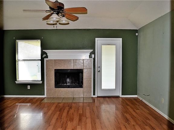 2nd image of 705 Nicole Dr