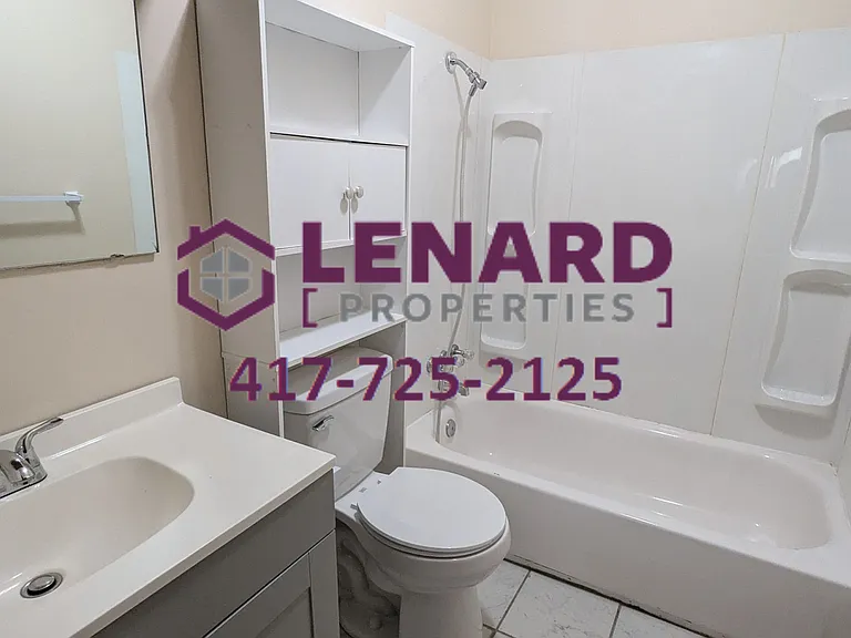 2224 N Clifton Ave — Photo 8