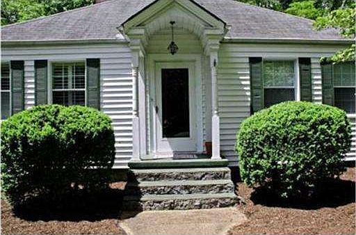 5th image of 2763 Haywood Ave