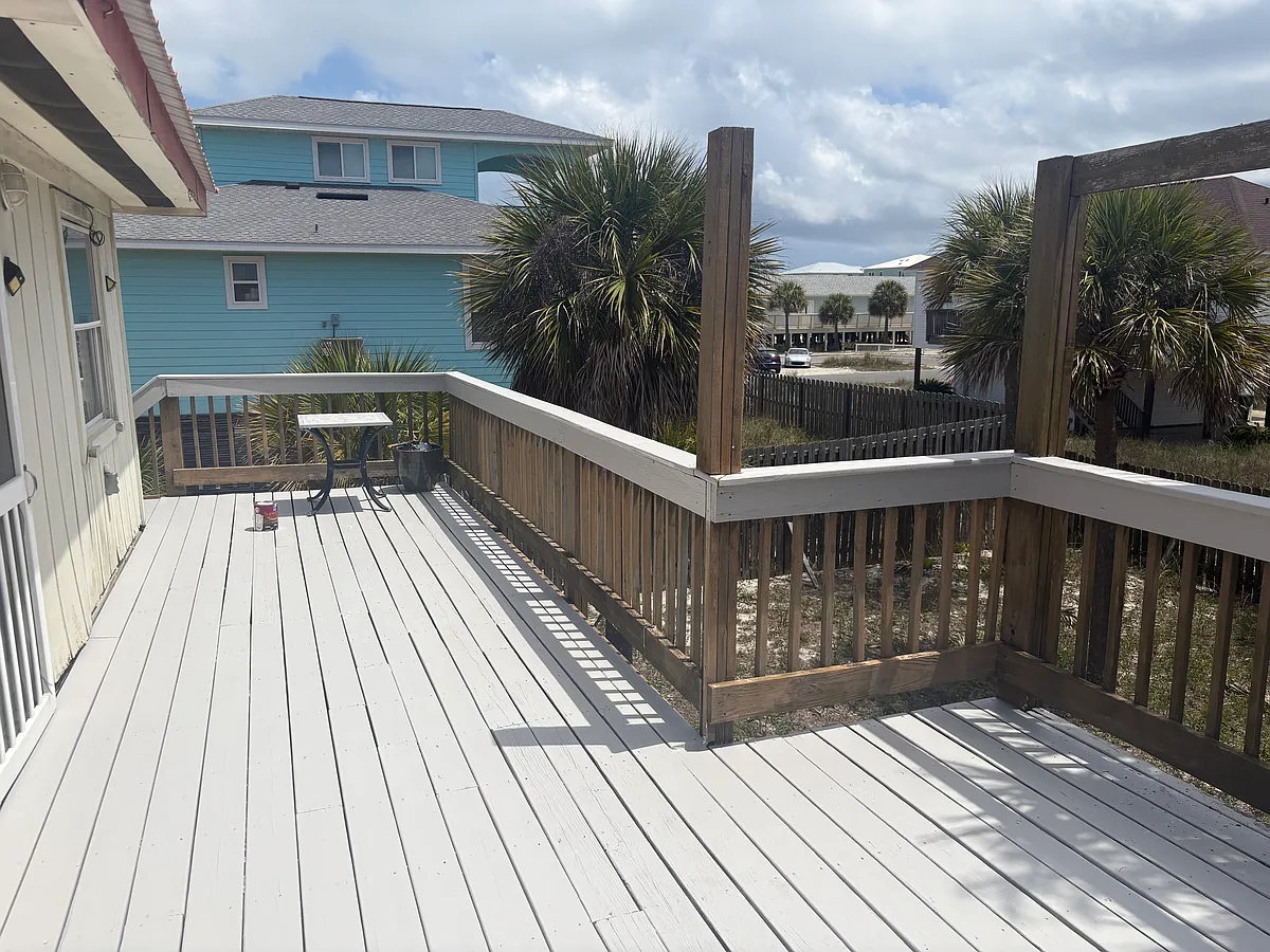 Building Photo - 812 Via Deluna Dr