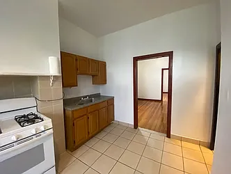 18-23 Linden Street, #2R