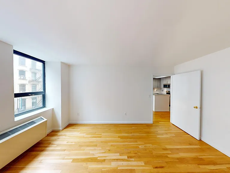 121 Reade St #5L — Photo 8