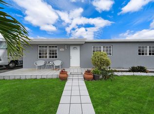 19480 SW 121st Ave, Miami, FL 33177