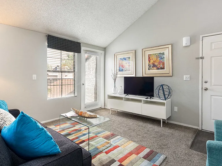 Boulevard at 4201 Apartments — Photo 23