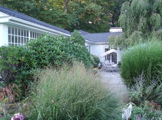 239 Pease Rd, East Longmeadow, MA 01028