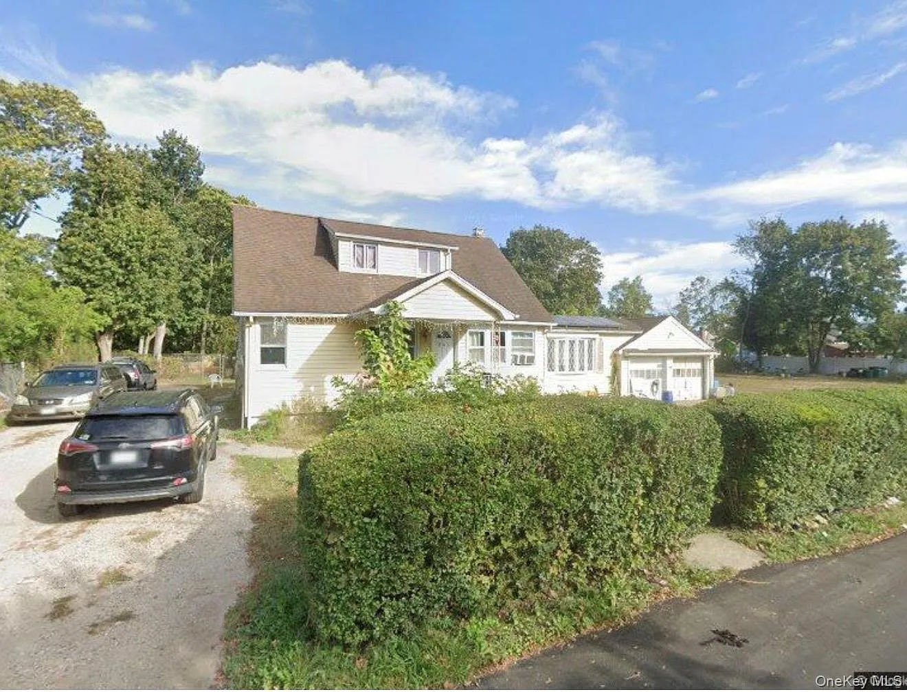 245 Acorn Avenue photo 1
