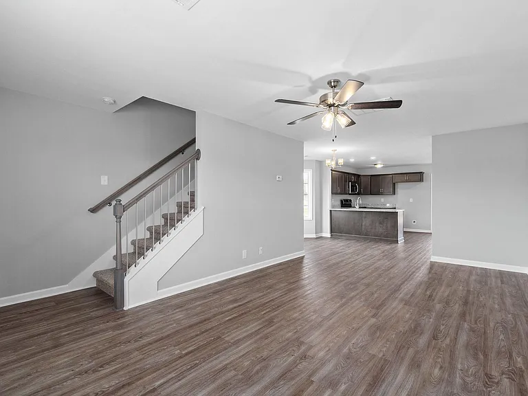 645 Stowe Ct #K — Photo 6